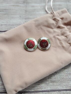 5/$20🌟Vintage Round Enamel Button Clip-on Earrings
